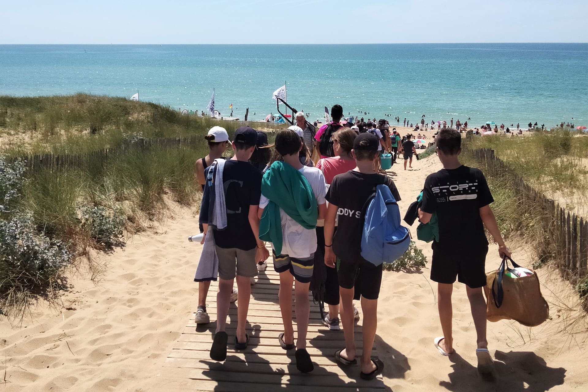 espace-jeunes-le-repaire-sortie-plage-vair-sur-loire
